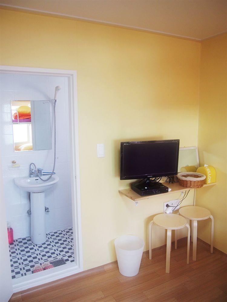 710 Guesthouse Yellow Puszan Kültér fotó
